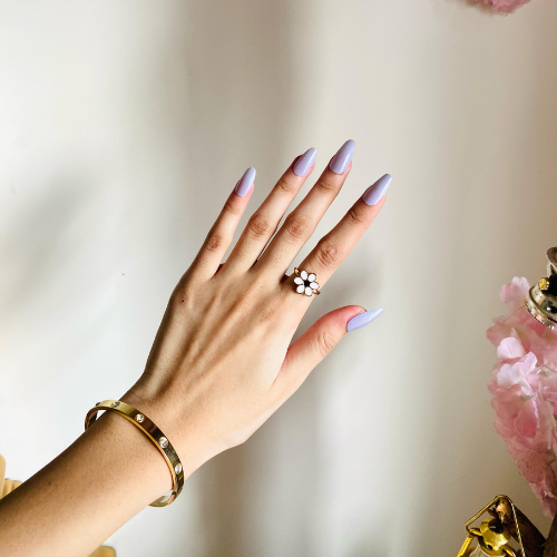 Romantic Cool Almond Shaped Fake Nails Set | Seybella