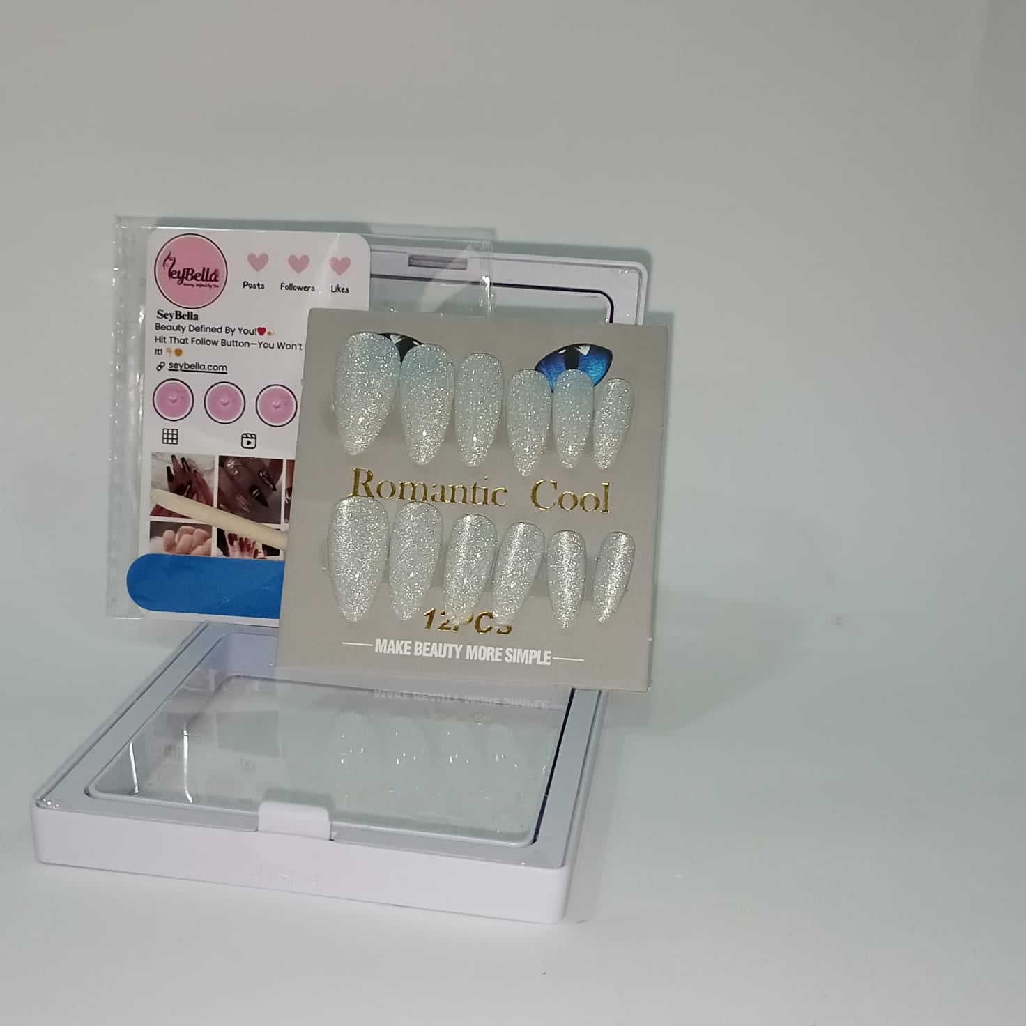 stiletto nails white